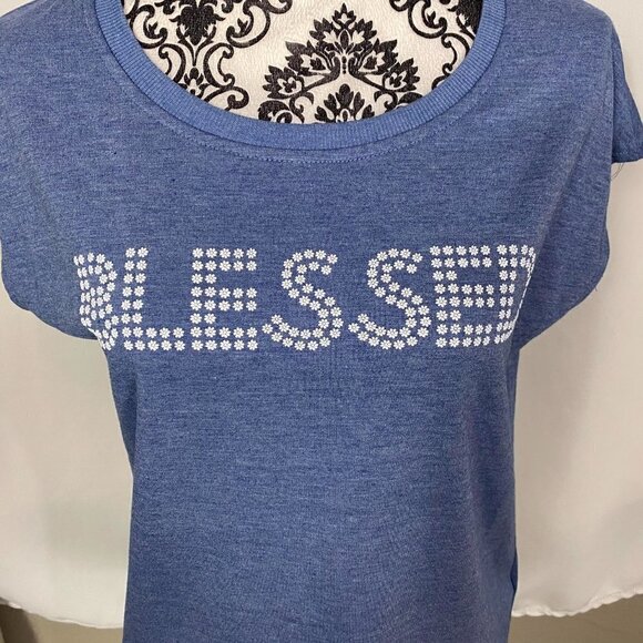 Jane & Delancey blue “blessed” short sleeve t-shirt with drawstring - Picture 2 of 8